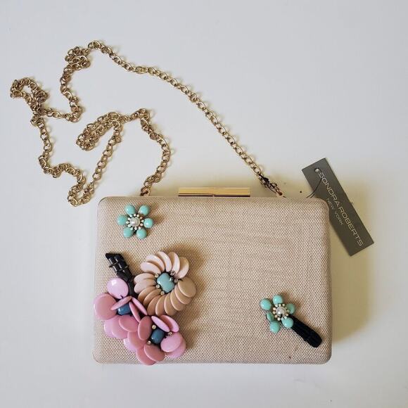 Sondra Roberts Hard Shell Clutch Purse 3D Flowers Chain Strap Clasp Closure NEW - Picture 1 of 16